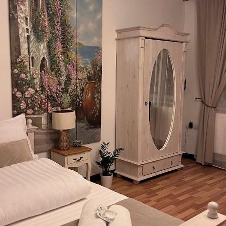 סיביו Charming Apartament מראה חיצוני תמונה
