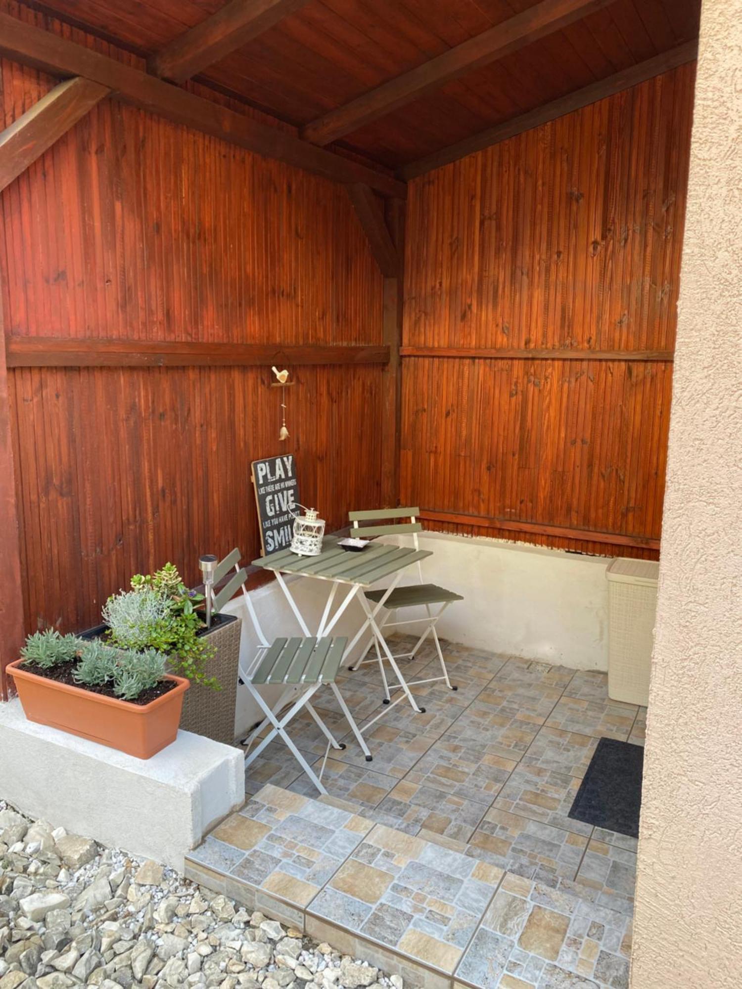 סיביו Charming Apartament מראה חיצוני תמונה